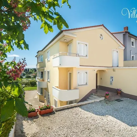 Villa Lucija Pula Exterior photo