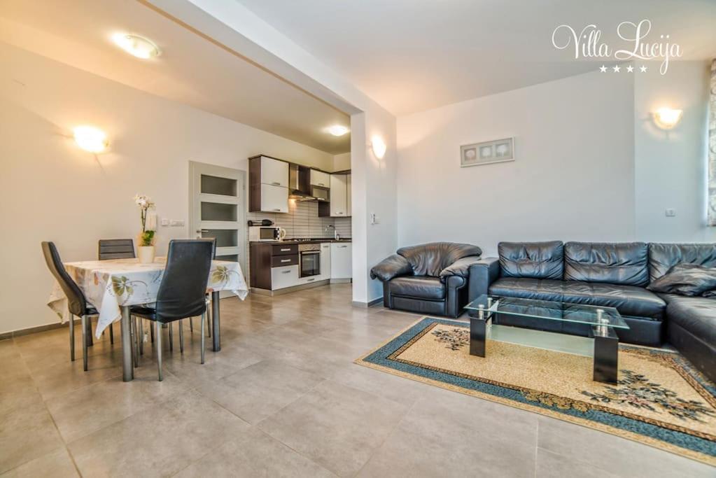 Lucija Apartment