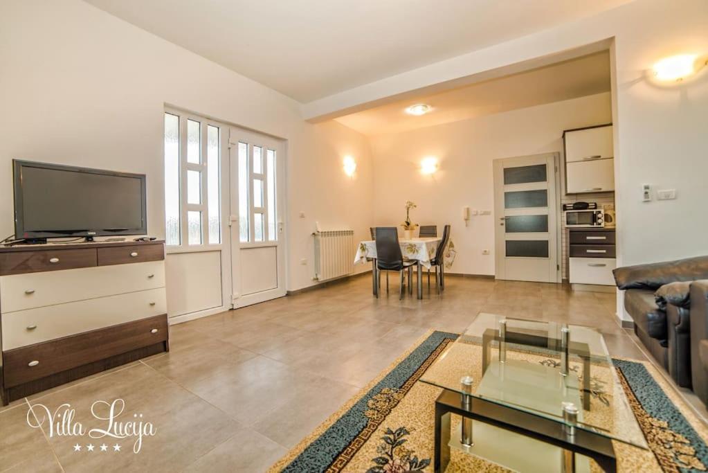 Lucija Apartment Pula