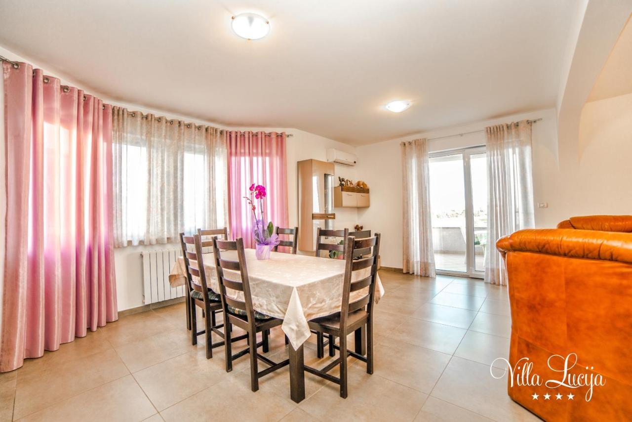 Apartment Lucija *