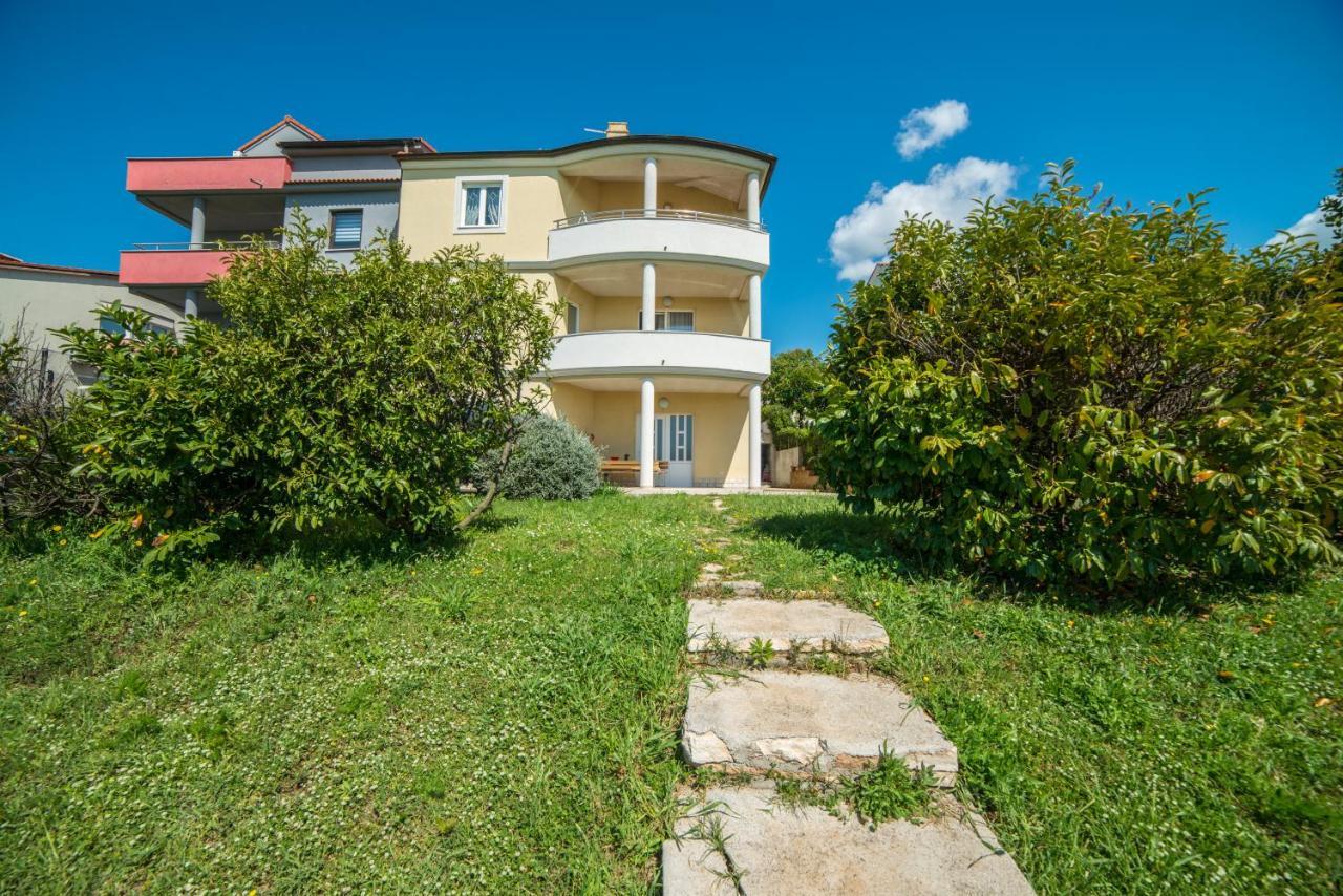 Apartment Lucija Pula